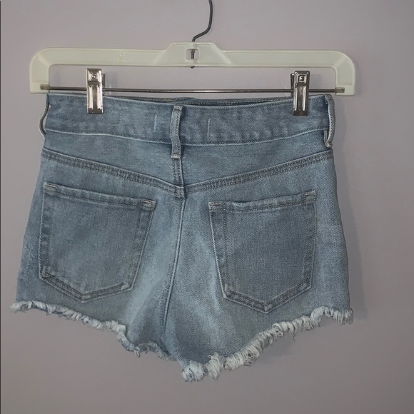 Bullhead Denim Co. Shorts~ size 23 - Picture 2 of 3